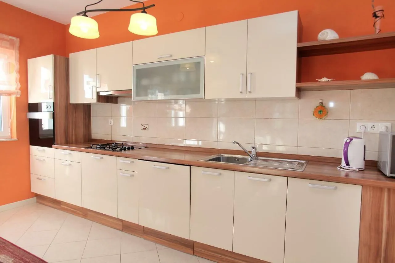 Apartman Tone Trogir 0*,