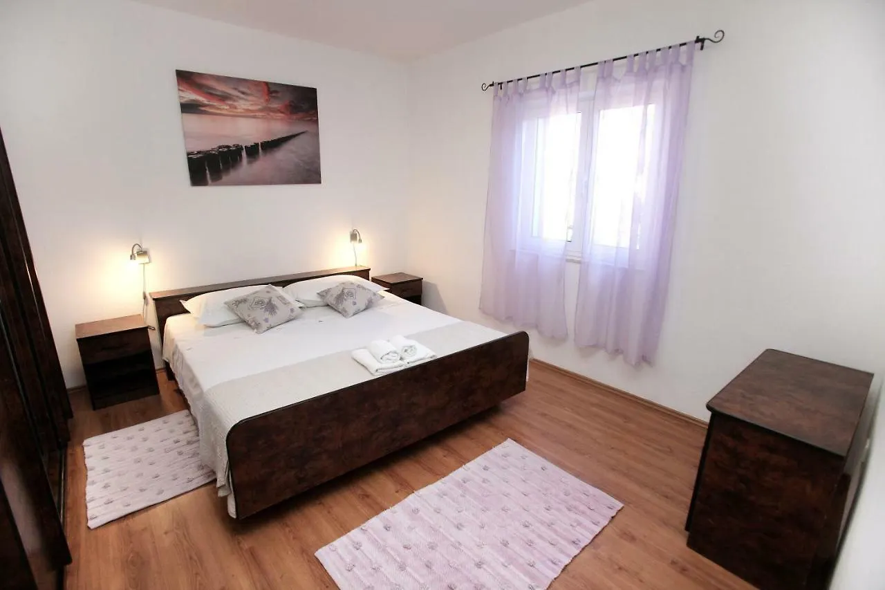 Apartman Tone Trogir Croatia